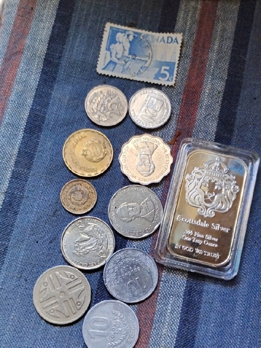 Mixed World Coins & Scottsdale Silver Plate One Ounce Bar